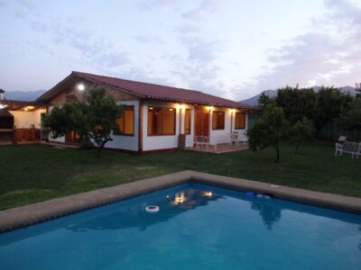 Parcela con casa y potencial uso comercial, Limache