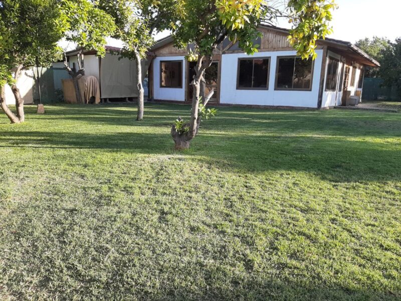 Parcela con casa y potencial uso comercial, Limache