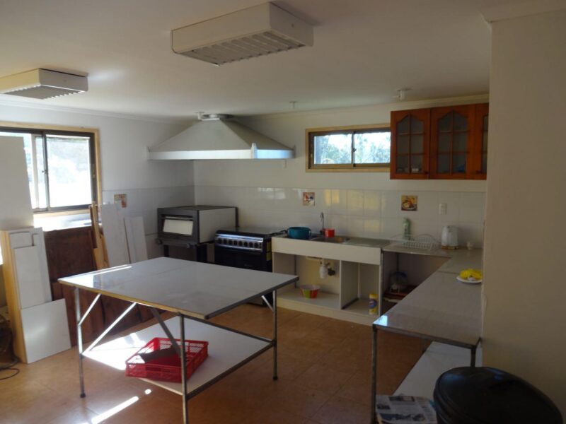 Parcela con casa y potencial uso comercial, Limache
