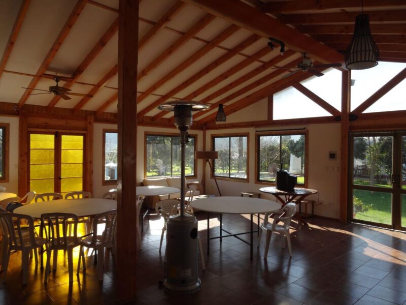 Parcela con casa y potencial uso comercial, Limache