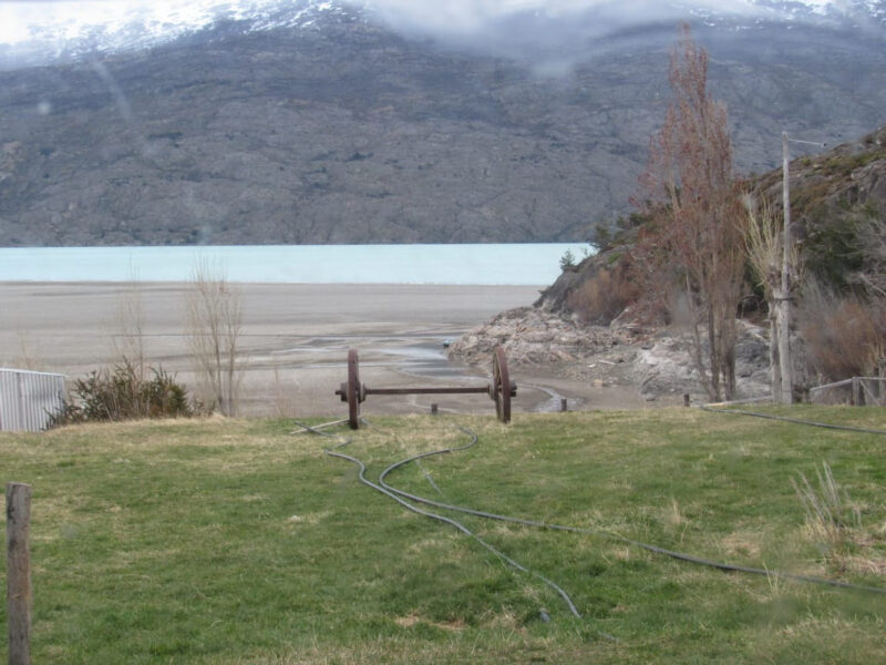 442 Hectáreas, Ubicado en Villa O´Higgins, con Orilla del Lago y Península.